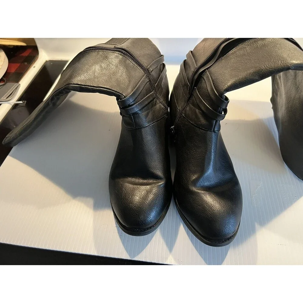 NWOB 9W AVENUE CLOUDWALKERS NAOMI FAUX LEATHER BLACK  RIDING BOOT